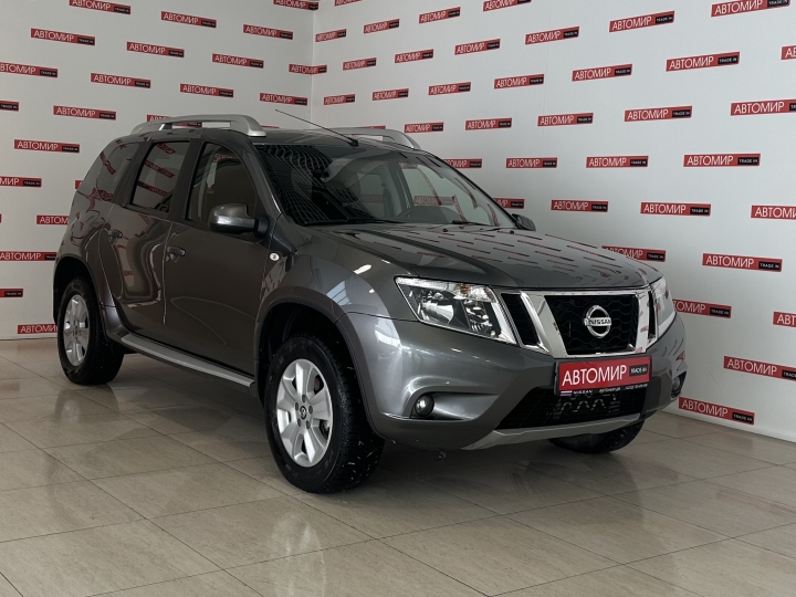 NISSAN TERRANO